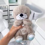 loutre-qui-respire-peluche-apaisante